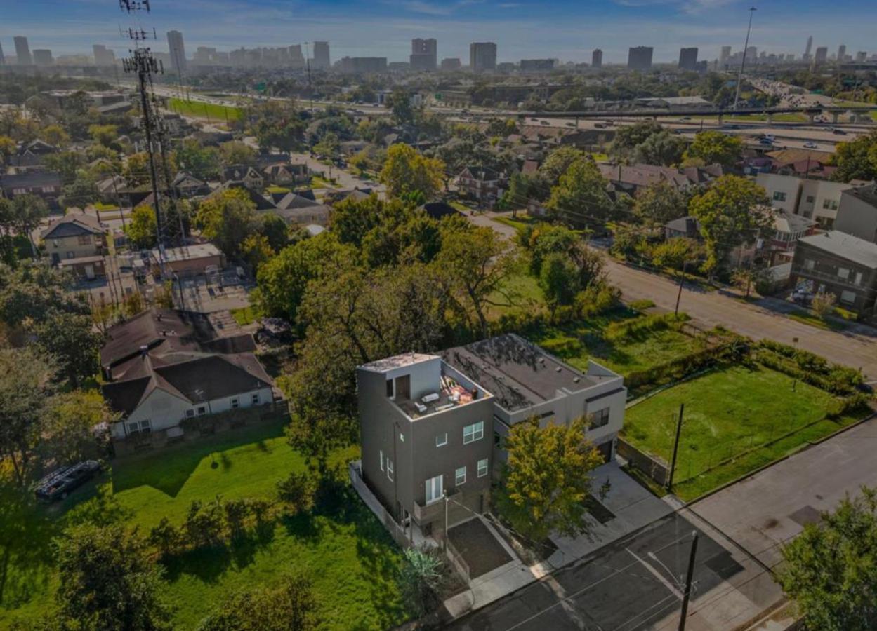N-E-G Skai Midtown Of Houston Villa Ngoại thất bức ảnh