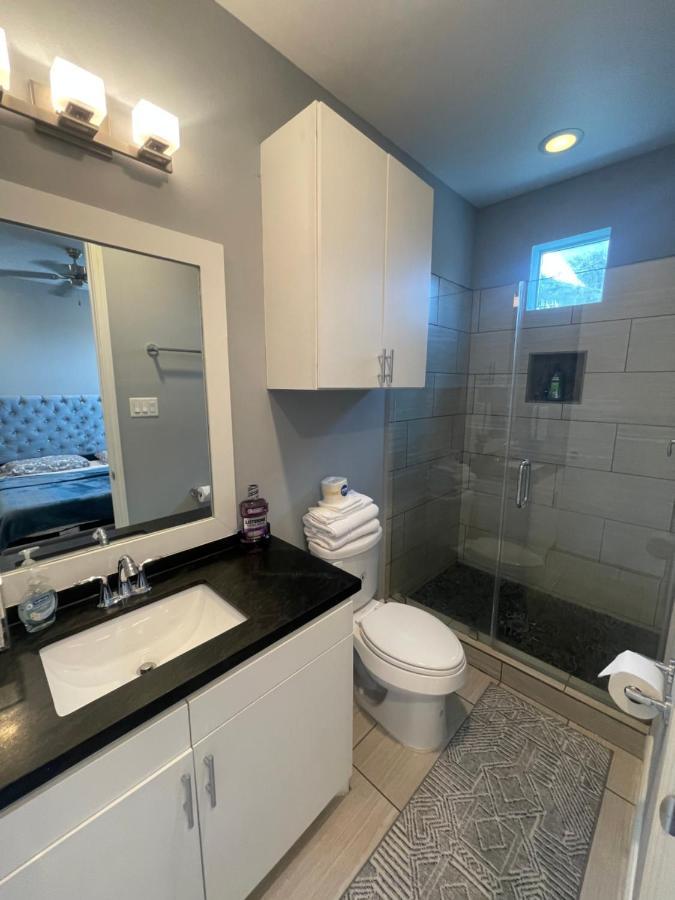 N-E-G Skai Midtown Of Houston Villa Ngoại thất bức ảnh