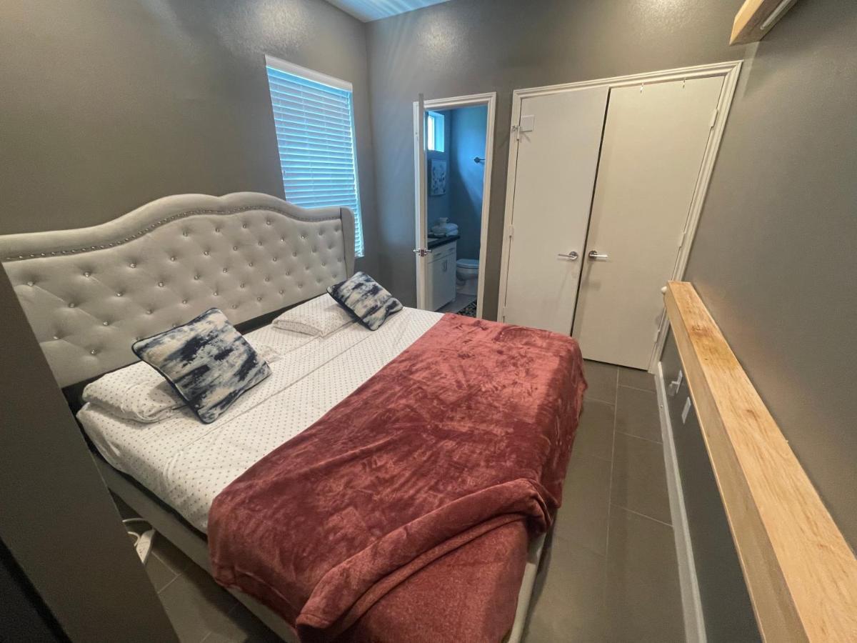 N-E-G Skai Midtown Of Houston Villa Ngoại thất bức ảnh
